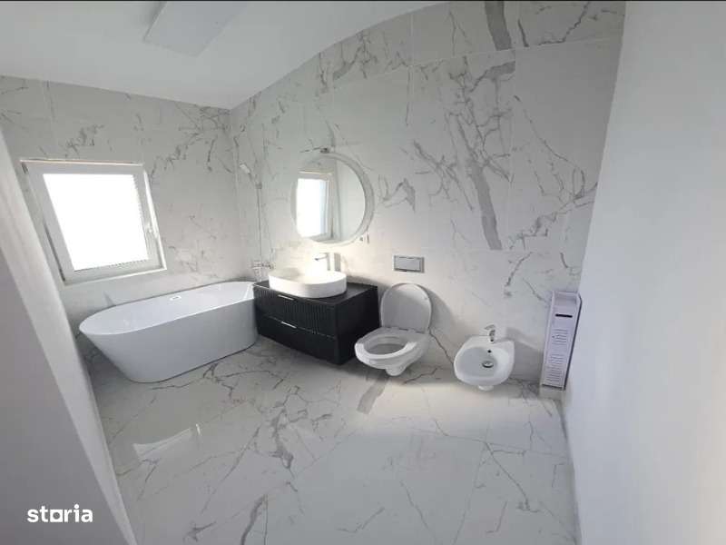 Casă 3 dormitoare, 2 baim dinning room, living - Dumbravita - Imagine principală: 5/5