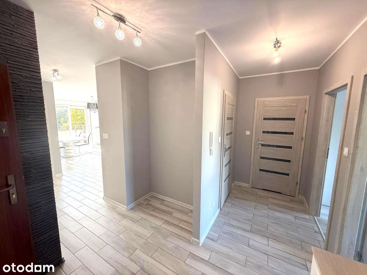 Duże i dwustronne • 4 pokoje • Przy terenach zielonych-12