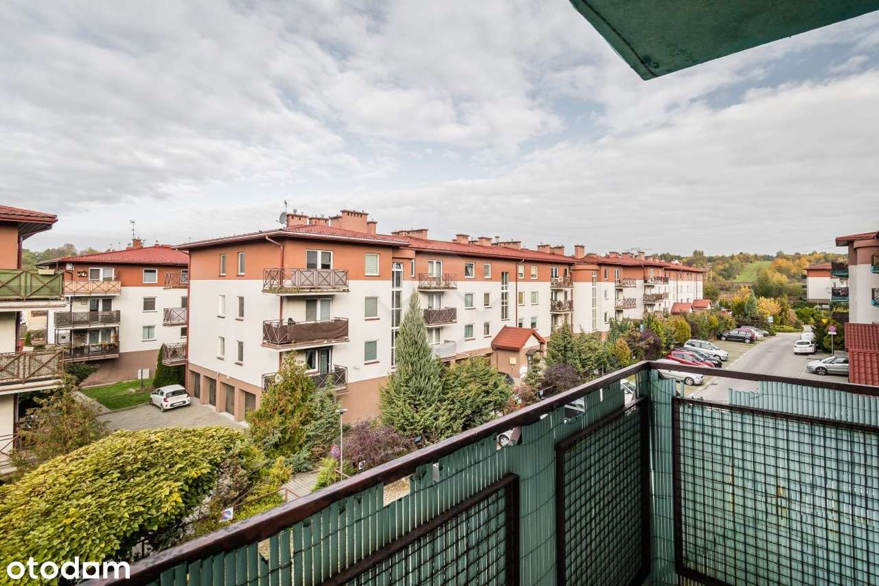 Dwupokojowe mieszkanie z balkonem i osobną kuchnią-12