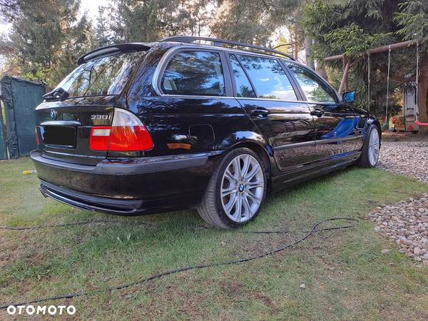 BMW Seria 3 330i - 6