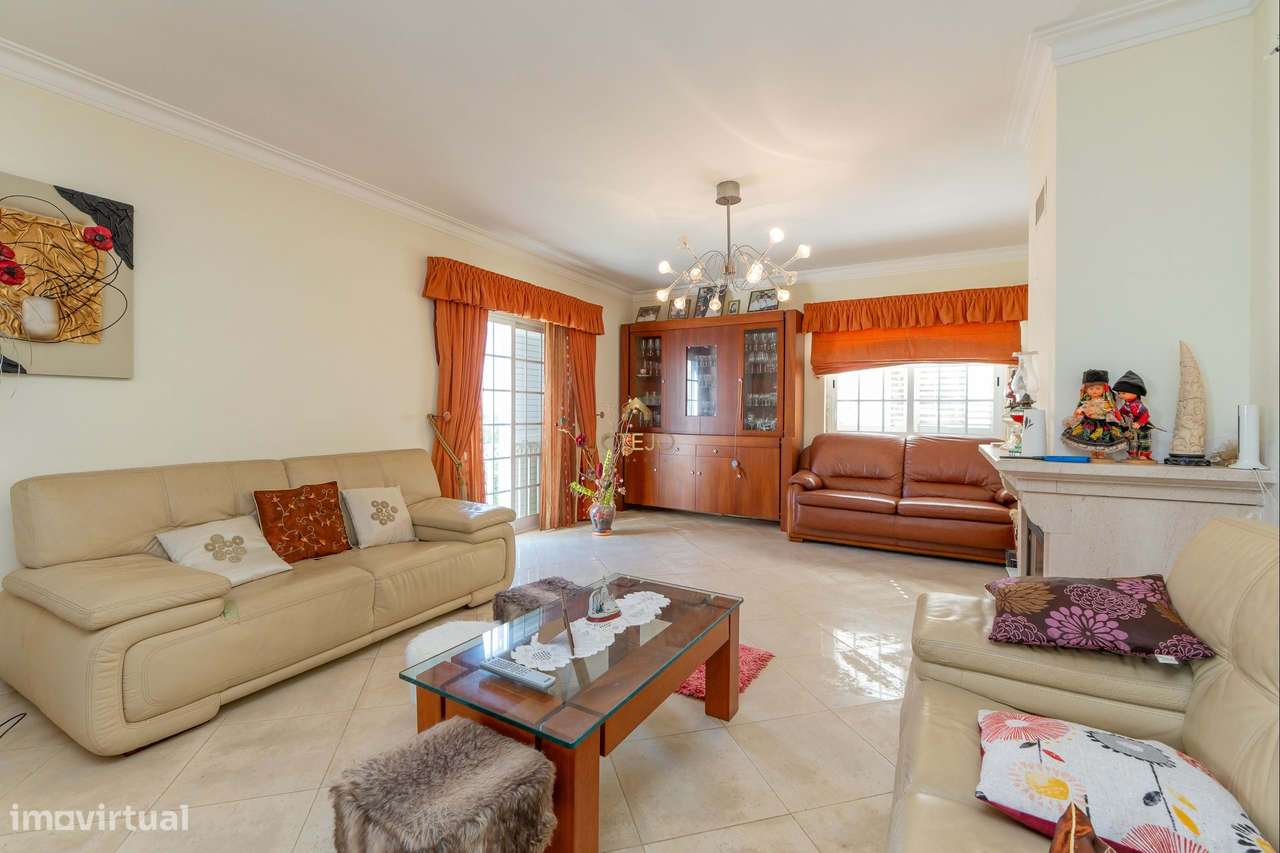 Fantastica Moradia T6 São João da Talha-10