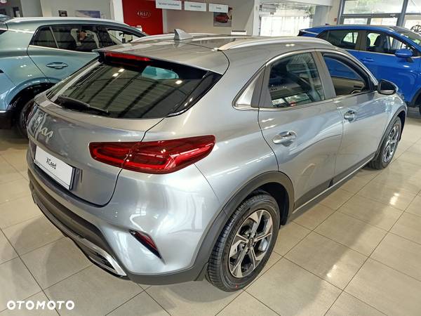 Kia XCeed 1.5 T-GDI M - 2