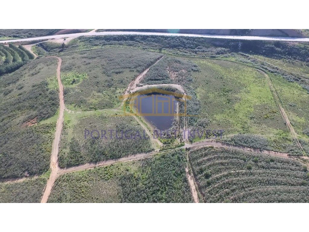 2 Terrenos Urbanos com 10.28 hectares , Ruina e Barragem