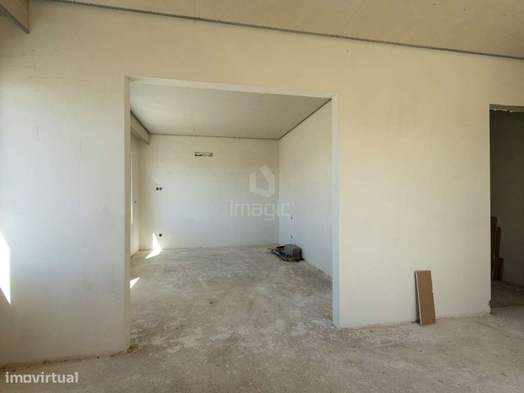 Moradia T4 nova com piscina e de Design moderno, em Mafra.-23