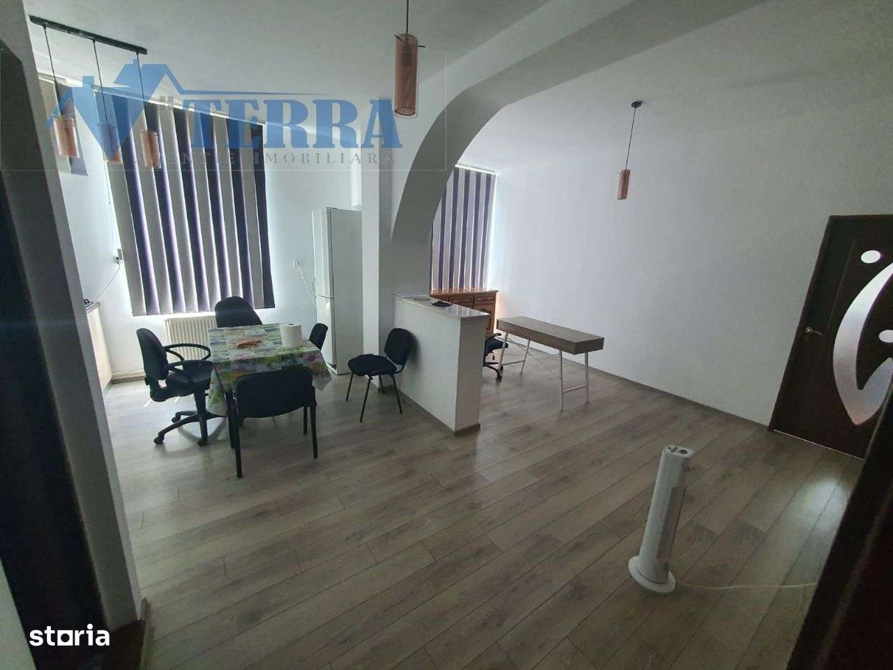 Vând / închiriez spaţiu de birouri sau comercial, Mioveni - bdl. Dacia-6