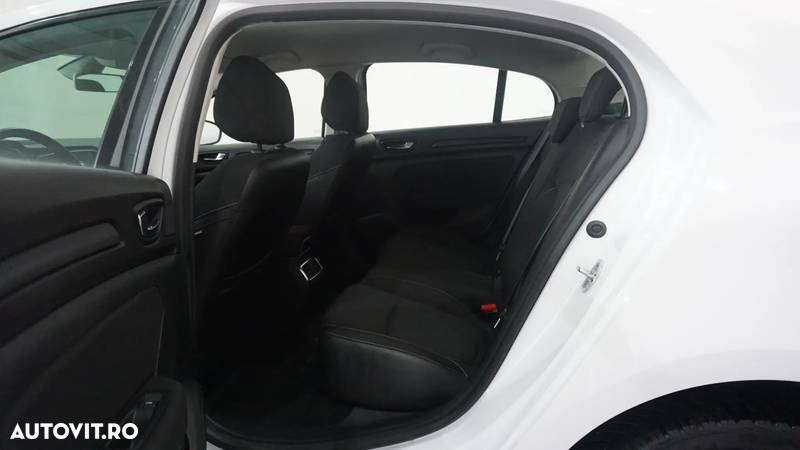 Renault Megane TCe Life - 14