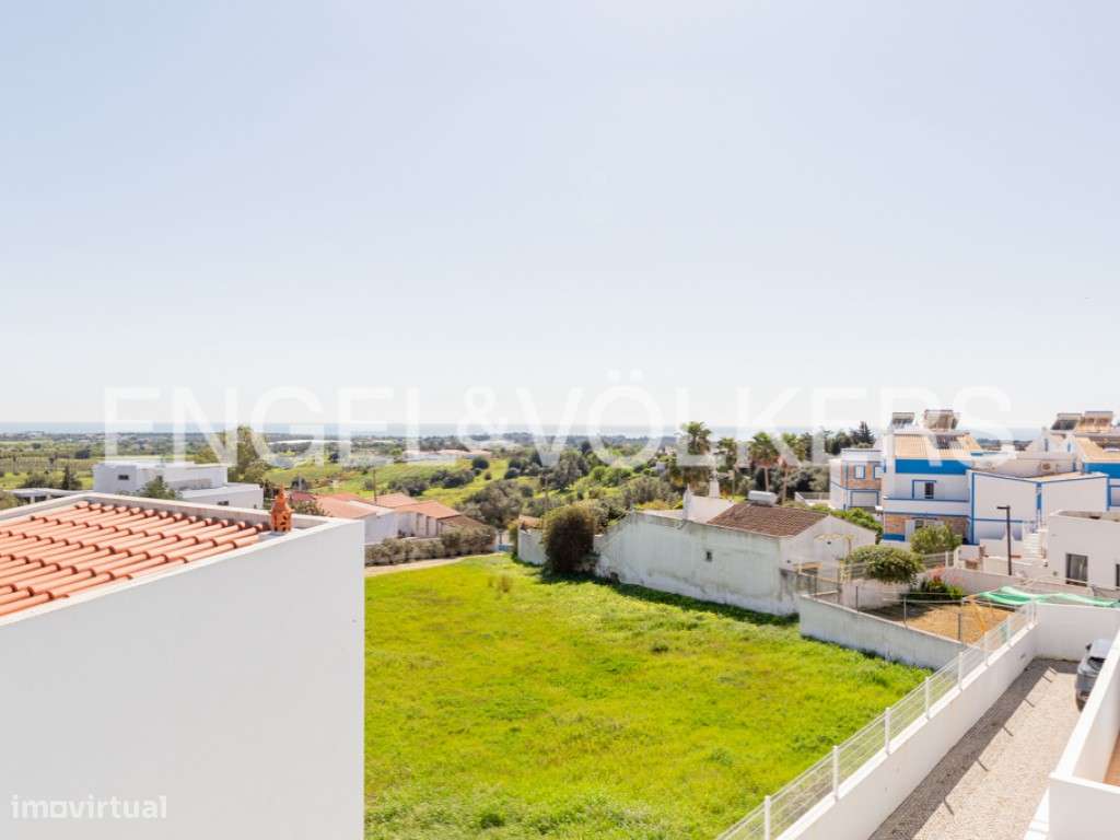 Moradia T2 Moderna em Condomínio com Piscina-24