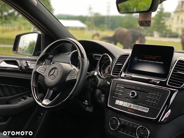 Mercedes-Benz GLE AMG Coupe 43 4-Matic - 11