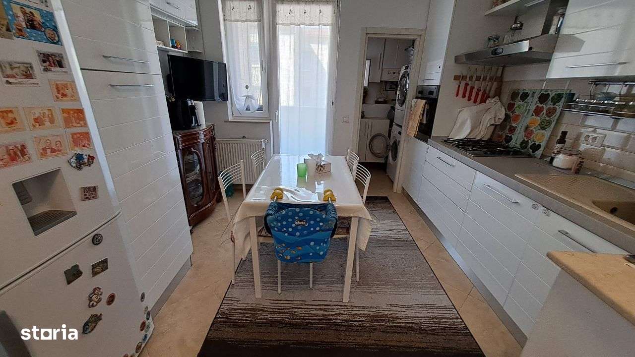 Unirii - Petrom, 4 camere, etaj 3 - Imagine principală: 1/15