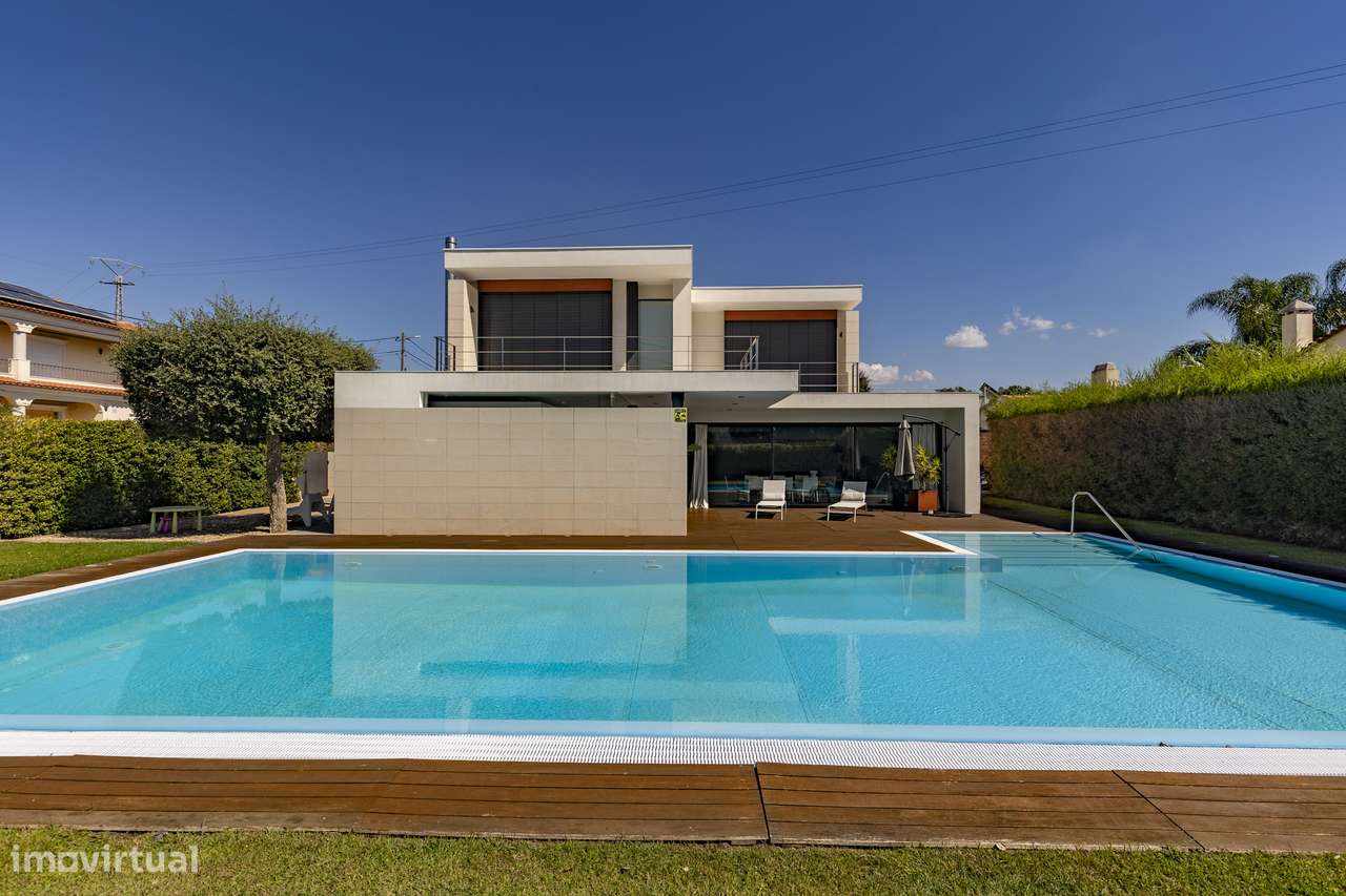 Moradia isolada T6 lote de 1002m2 piscina Sesimbra-7