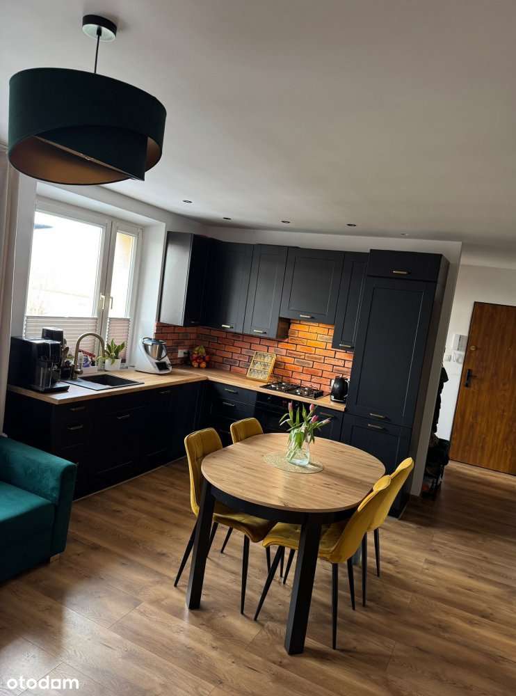 Luksusowe, 4 pokojowe z ogródkiem-0