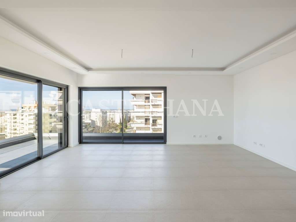 Apartamento T2, com varanda, em Faro - Grande imagem: 3/77