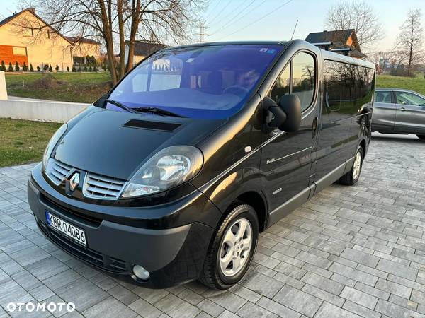 Renault Trafic 2.0 dCi 115 FAP Grand Passenger Black Edition - 2