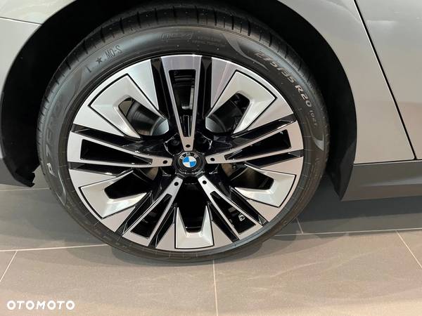 BMW Seria 5 520i mHEV - 7