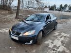 Lexus IS 220d F-Sport - 11