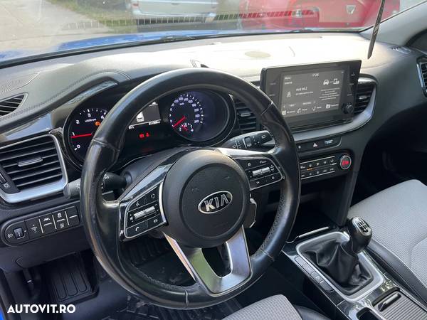 Kia XCeed 1.6 DSL 6MT Style - 9