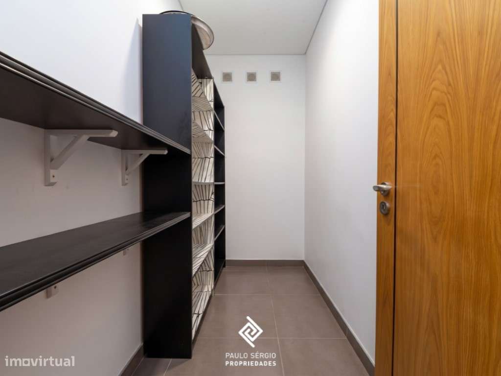Moradia T5 em Oliveira de Azeméis-4
