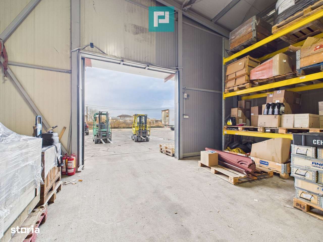 Hală industrială izolată 120 mp, panouri sandwich - Imagine principală: 1/4