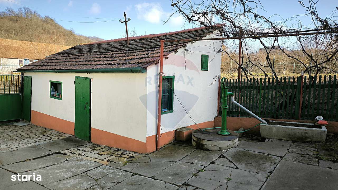 Casă / Vilă cu 4 camere de vânzare-11