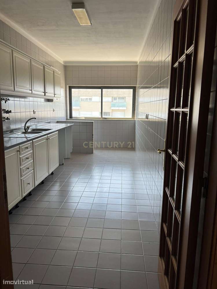 Apartamento T3 com elevador garagem dupla em São Vitor | ZTRE-01770 - Grande imagem: 5/20