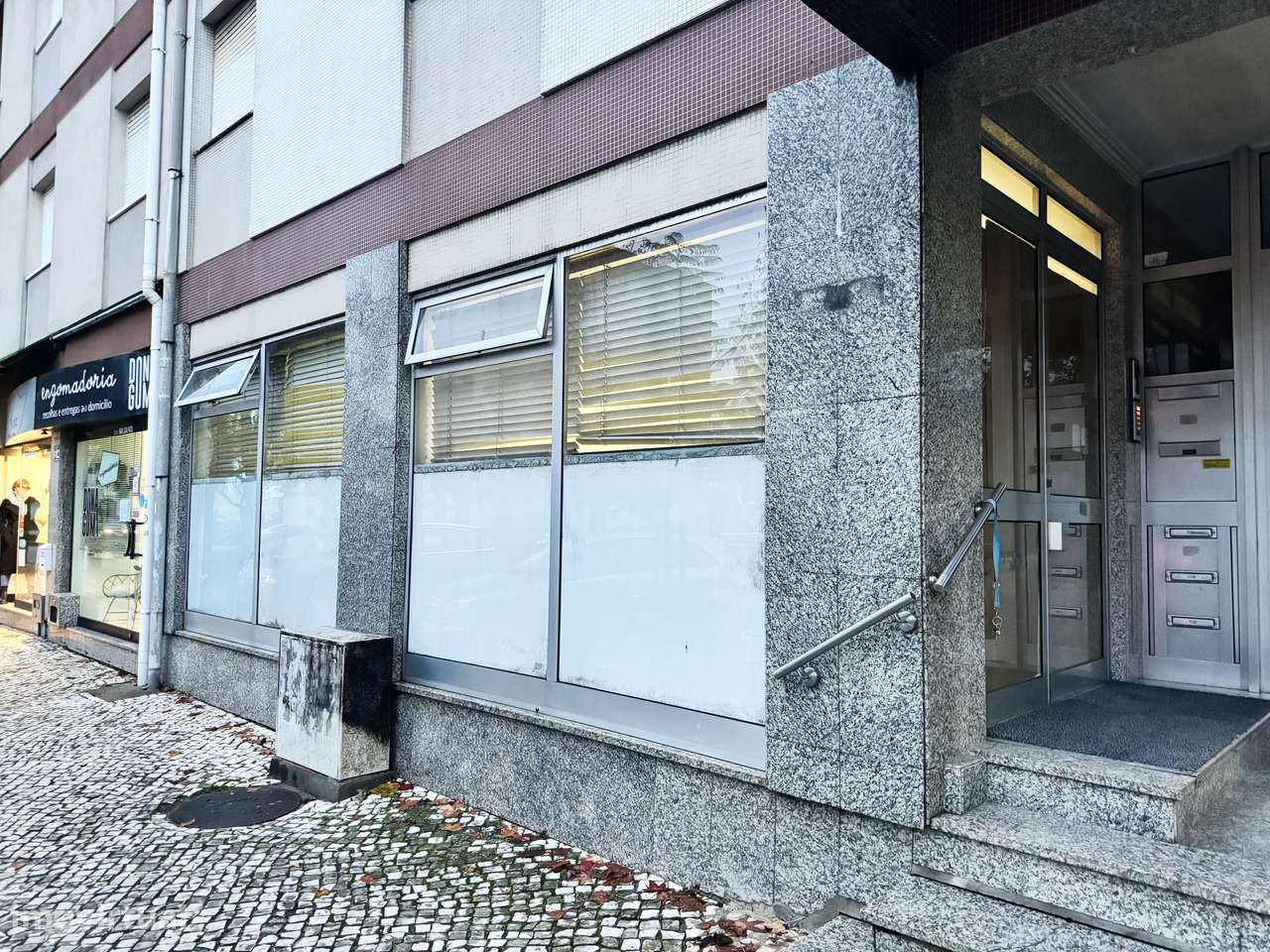 Apartamento T2 na Avenida Doutor Renato Araújo-1