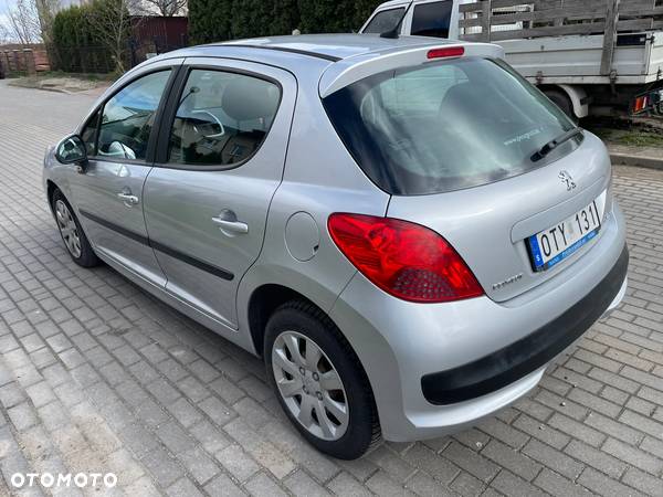 Peugeot 207 1.4 16V Trendy - 7