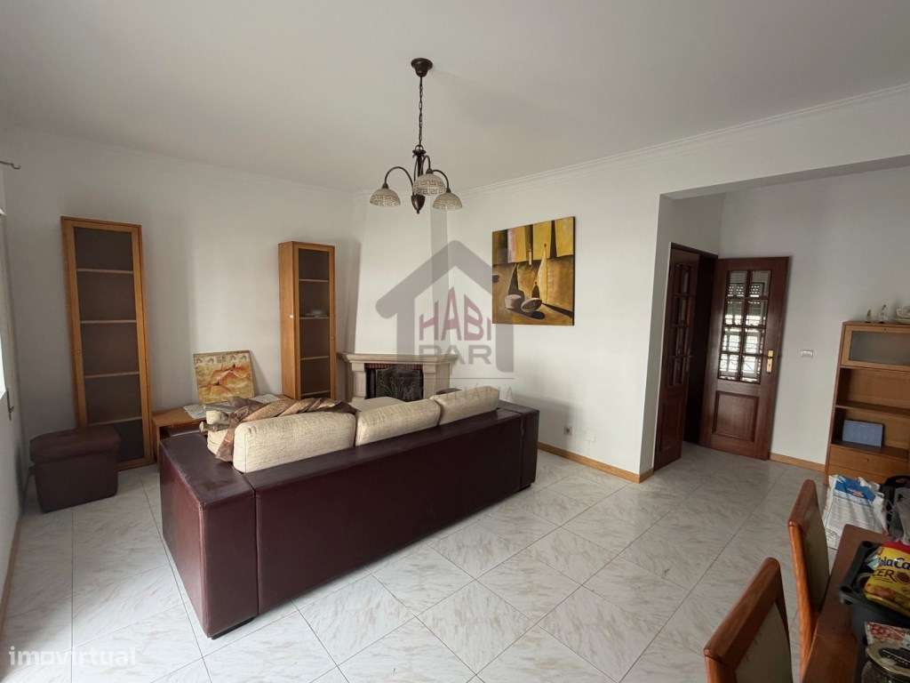 Excelente T2+1 Na Urbanização do Brejo-28