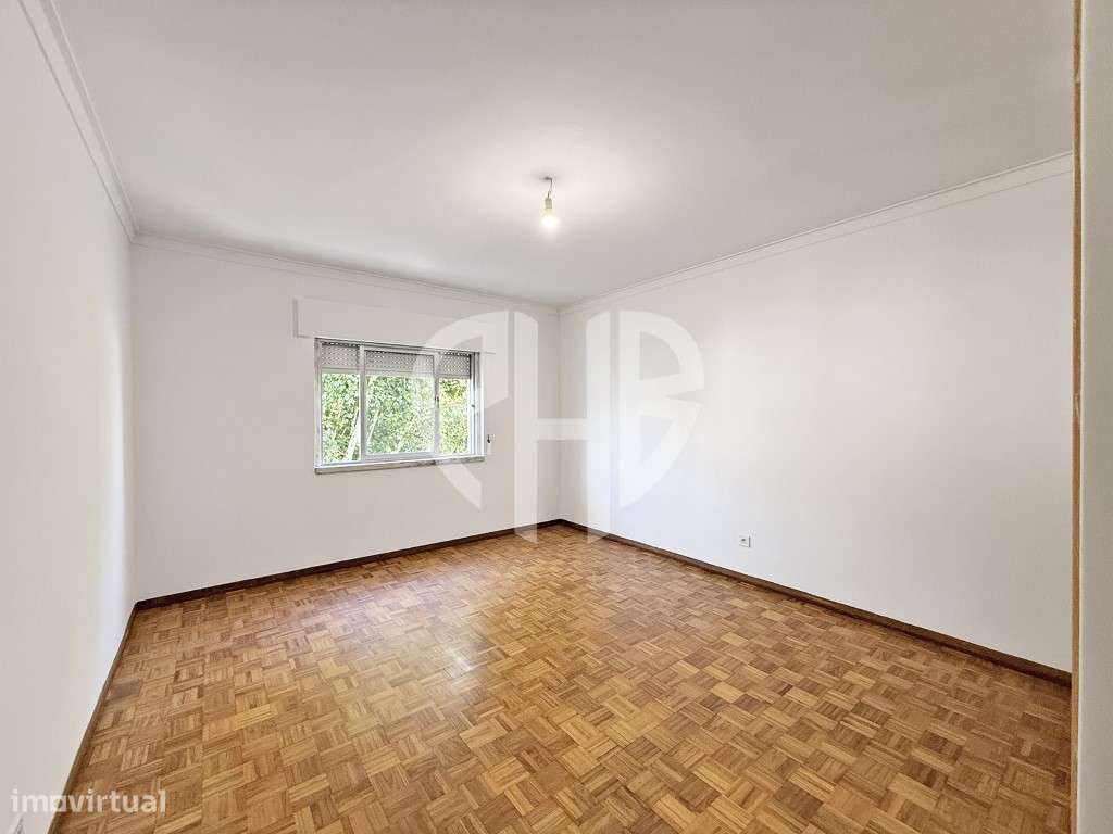 Apartamento T3 com 127 m² | Arrecadação nas Águas Furtadas | Massamá-24