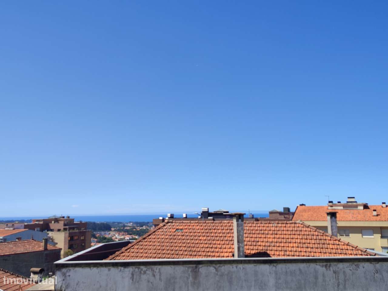T2 c/ vistas, próximo de Santo Ovídio da futura estação da Linha Rubi.-17