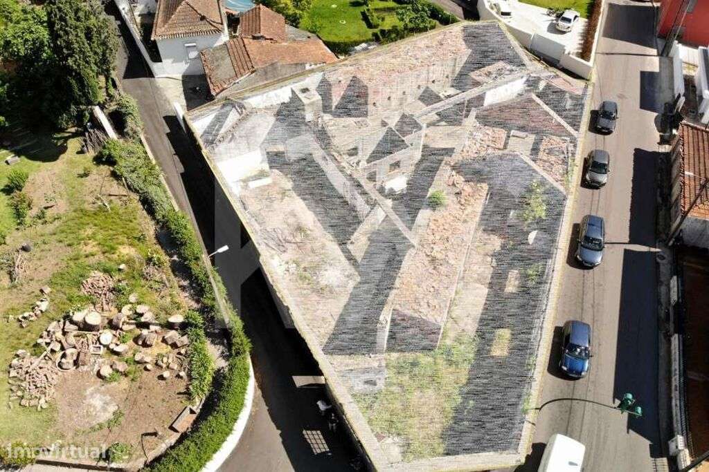 ARMAZÉM DE GRANDES DIMENSÕES 958M2 PARA RECONSTRUIR A ESCASSOS METROS - Grande imagem: 3/11