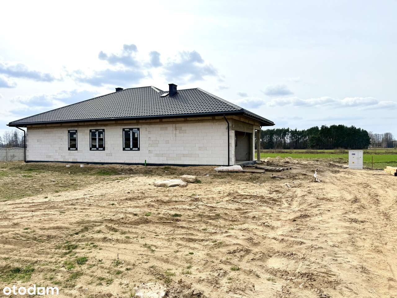 Nowy dom w stanie deweloperskim w Stoku Lackim na działce 1027m2-4