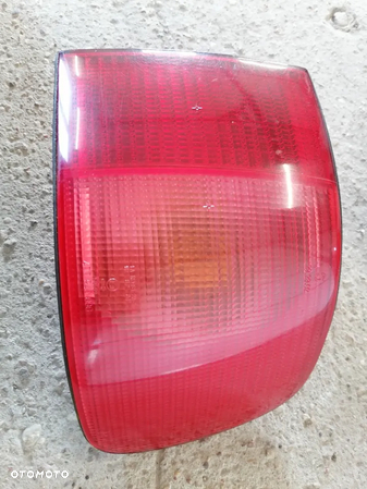 Lampa Prawy Tył Tylna w Błotnik Audi A8 D2 94-02 Oryginał - 8