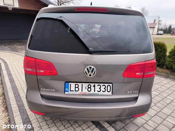 Volkswagen Touran - 4