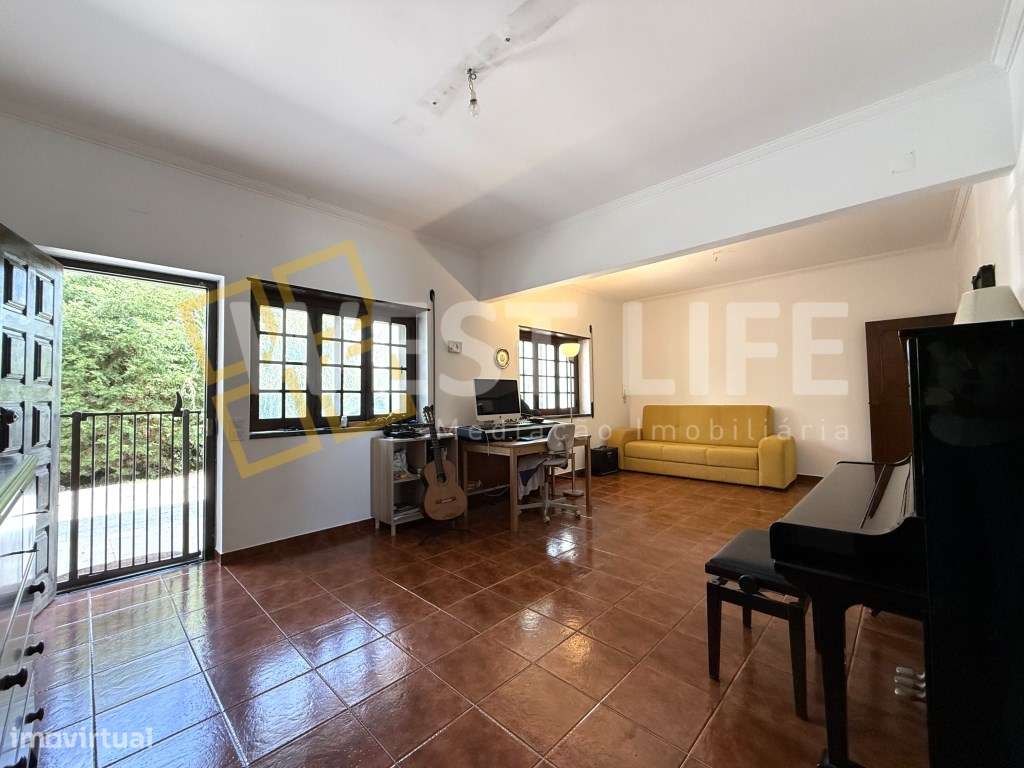 Moradia T5 em lote de 3750m2 - Jardim com excelente exposição solar... - Grande imagem: 4/39