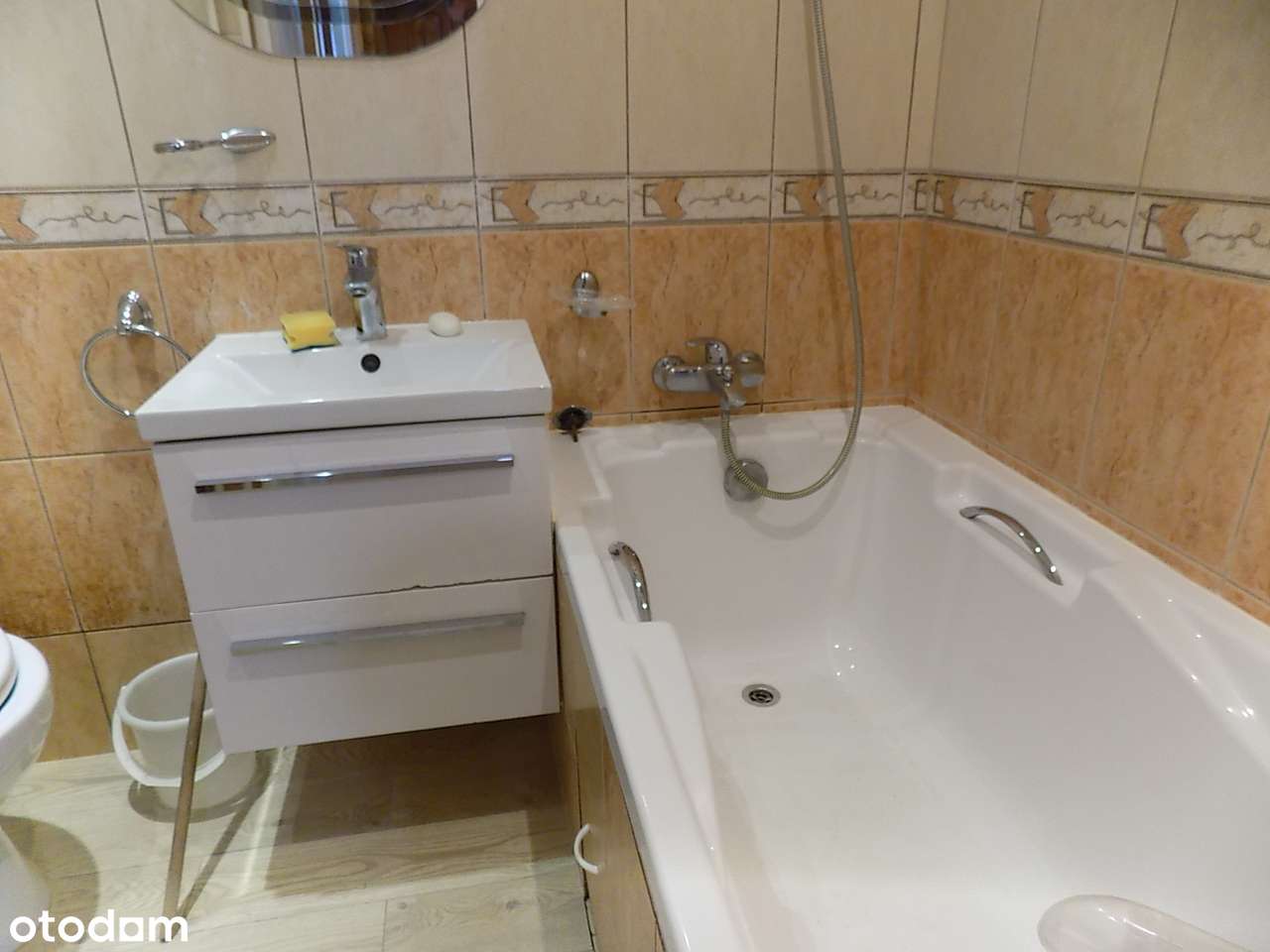 Przestronne 3-pokojowe mieszkanie z balkonem-8