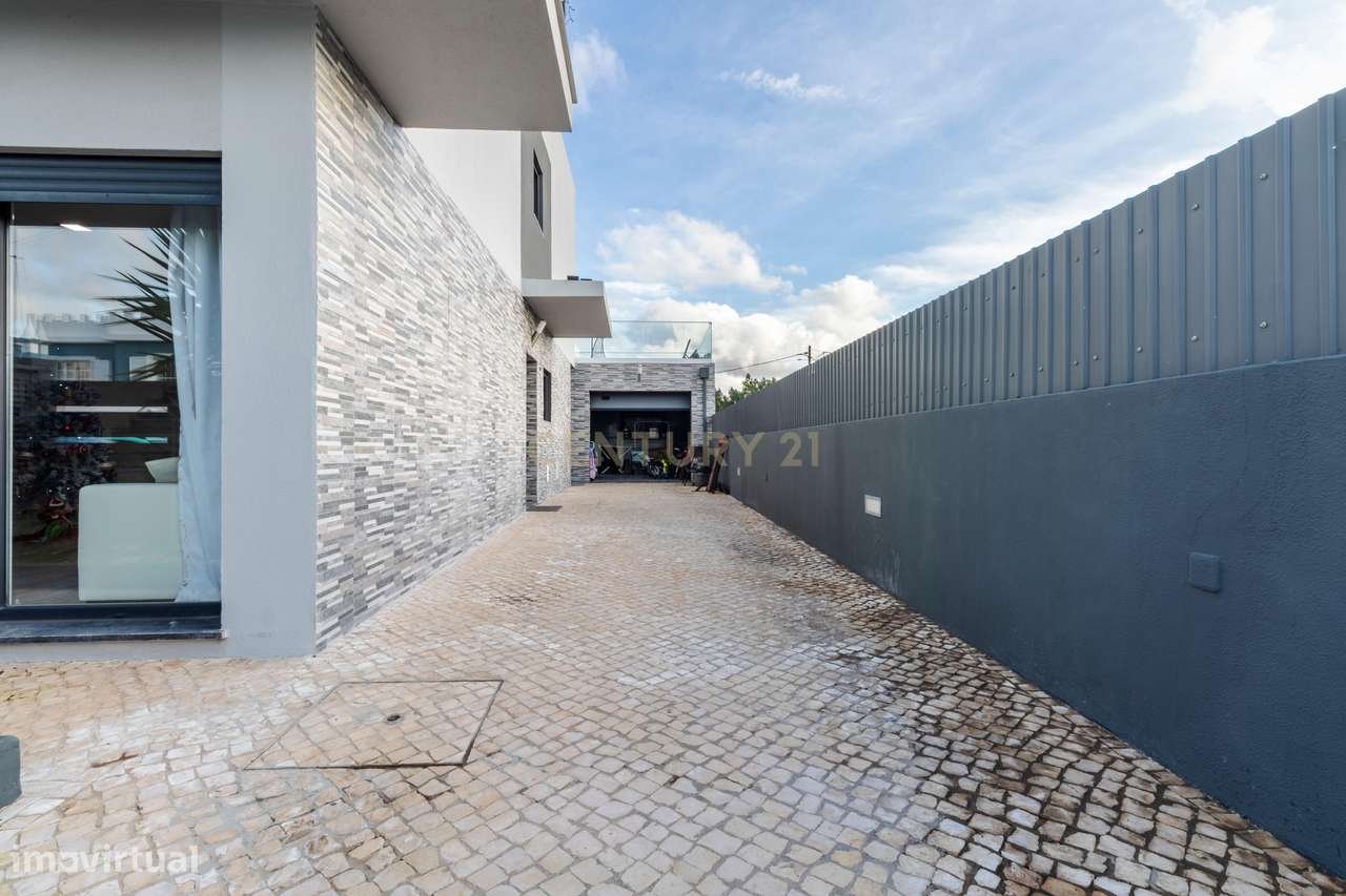 Moradia Moderna T3 com Piscina | Pronta a Habitar | Excelente Localiza - Grande imagem: 5/60