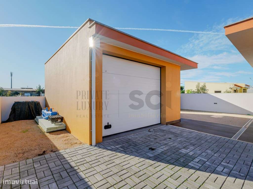 Moradia Térrea T3+1 NOVA com garagem em Alhos Vedros-33