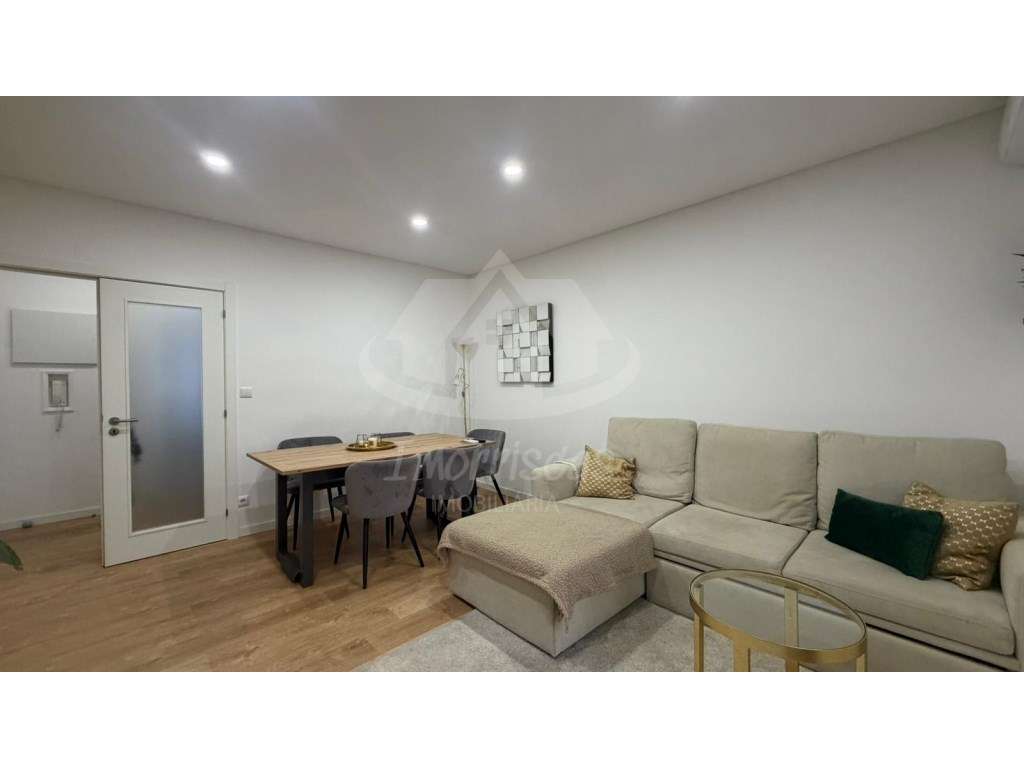 Apartamento T2 com garagem na Póvoa de Santa Iria Totalmente remode... - Grande imagem: 5/34