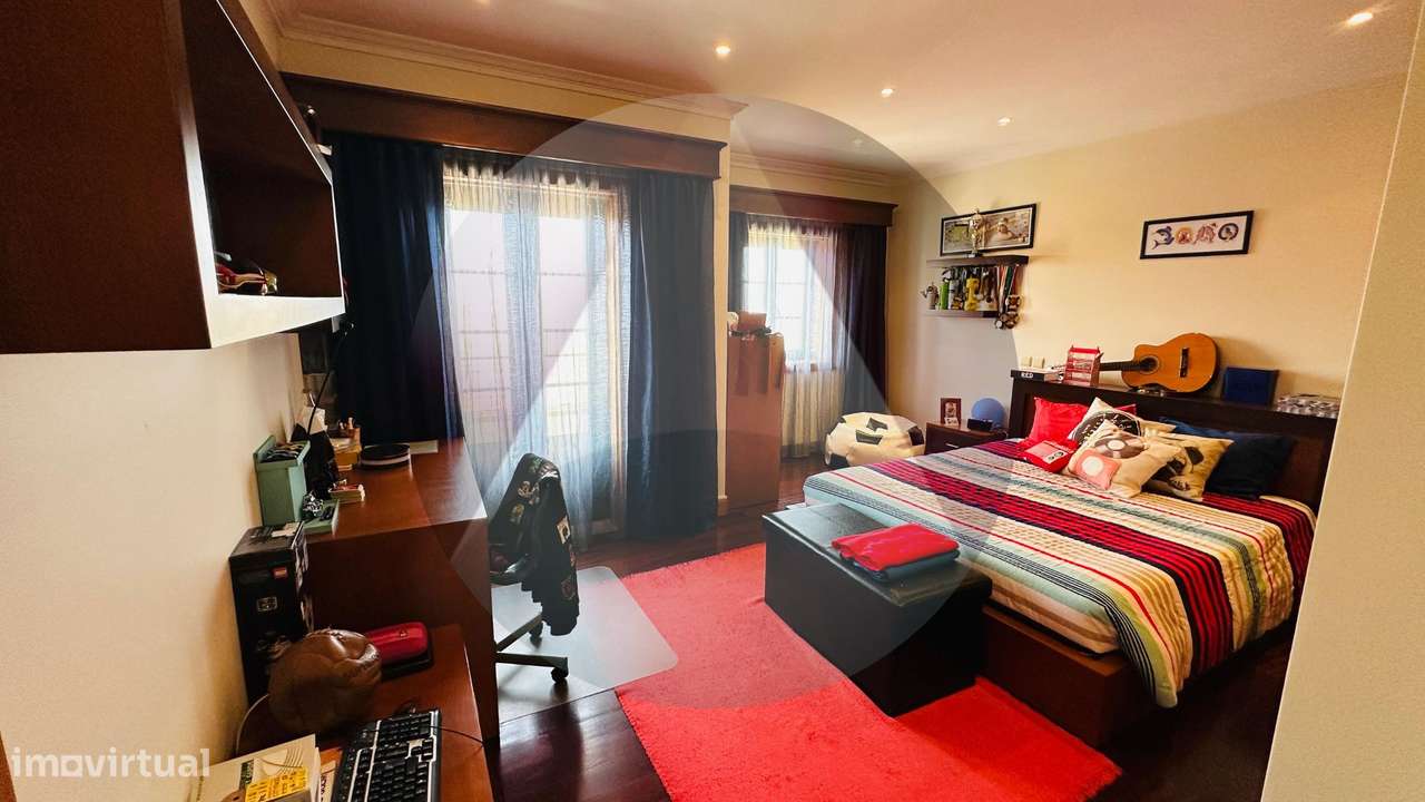 Fantástica moradia T6 c/ piscina-15