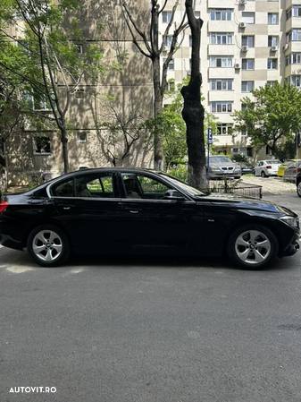 BMW Seria 3 320d Efficient Dynamic Edition Aut. Luxury Line - 2