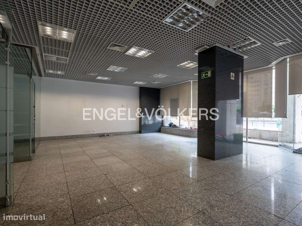 Espaço Comercial c/ vitrine no Areeiro - Grande imagem: 5/26