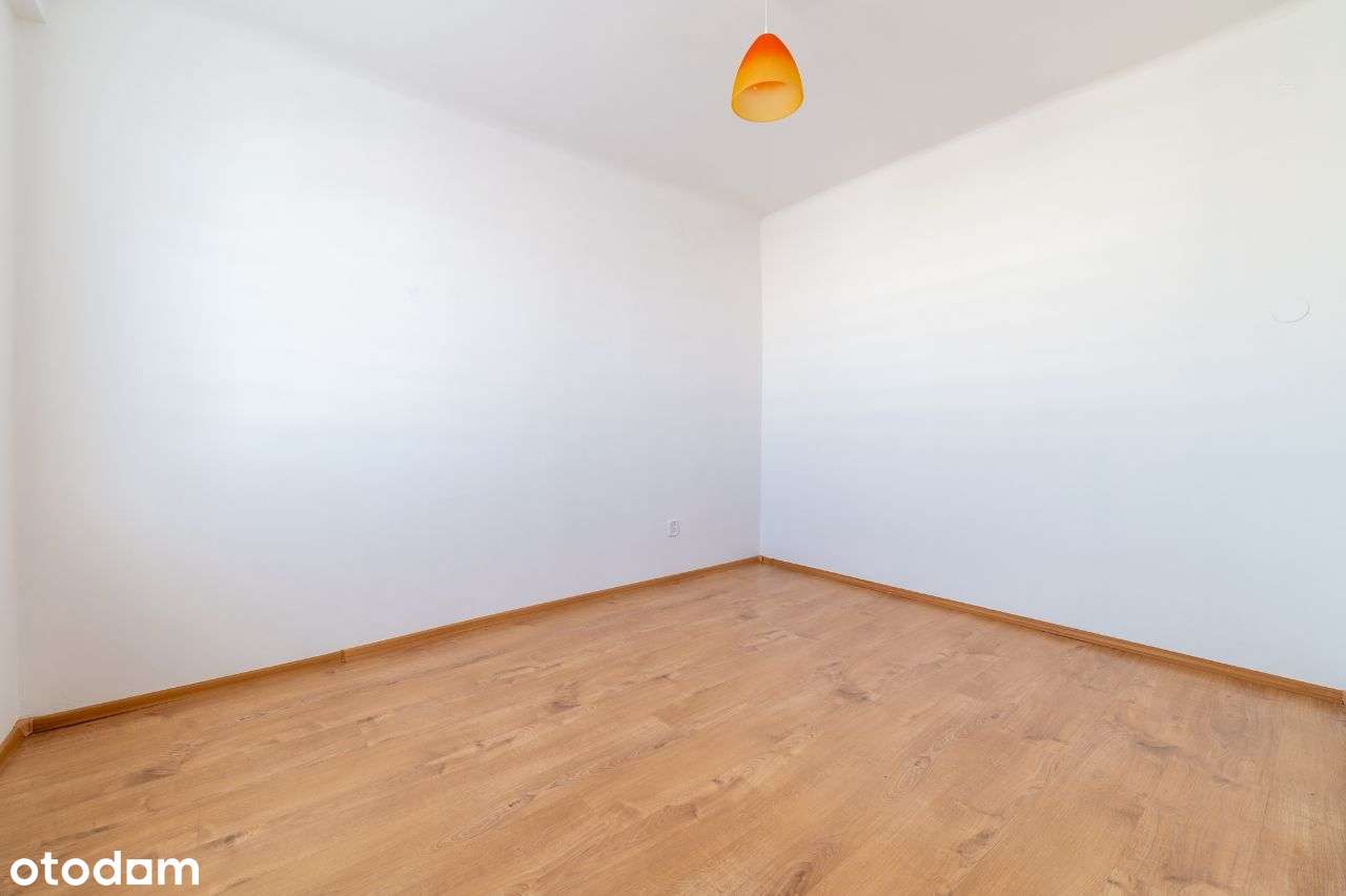 Mieszkanie dwupokojowe przy ul. Obrońców Pokoju.-1