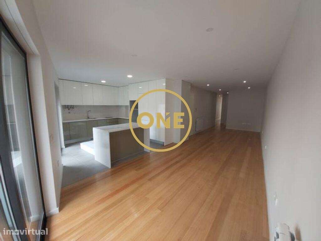 Apartamento T3 no centro da Póvoa de Varzim - Grande imagem: 2/12
