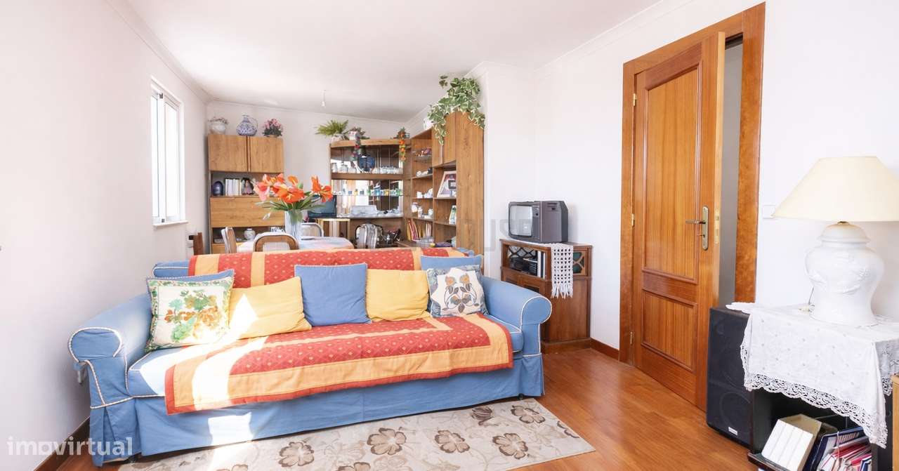 Moradia T2+1 em São Salvador - Espaço, Potencial e Proximidade à Cidad - Grande imagem: 4/15