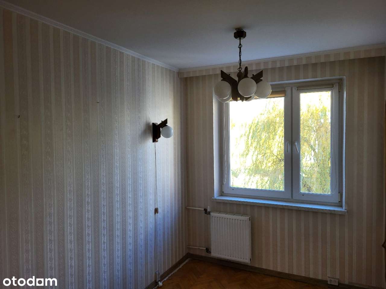 2 pokoje , kuchnia z jadalnią . Odświeżyć i zamieszkać  !  OKAZJA .-11