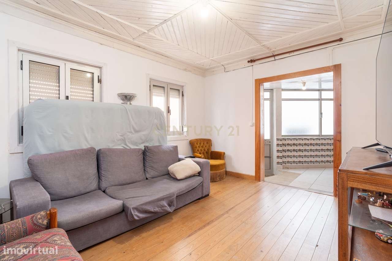 Moradia T2 em São Frutuoso, Ceira-7