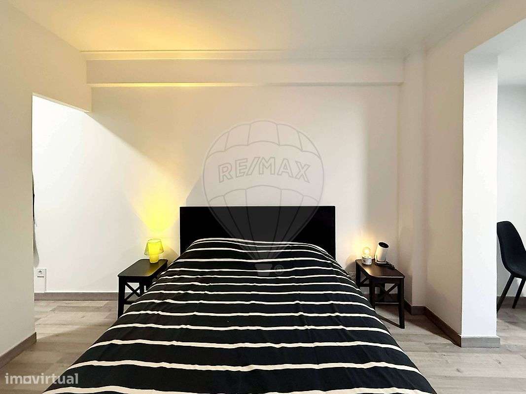 Apartamento T1 Remodelado em Belas-16