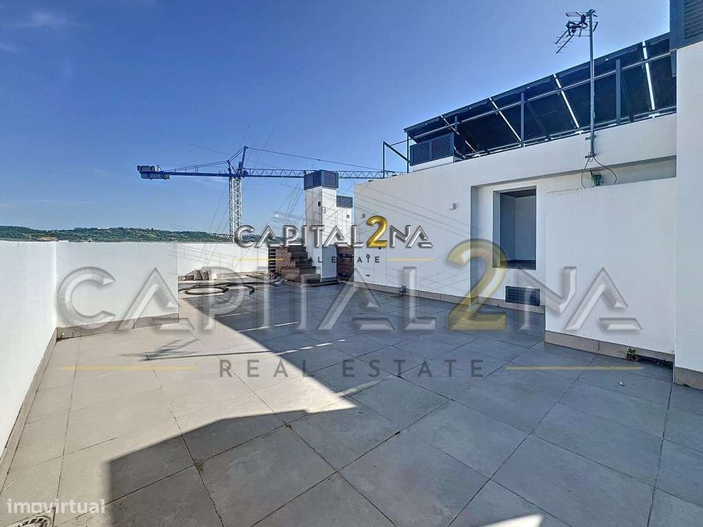 Penthouse T3 Duplex com Piscina Privada Aquecida, Terraço e Box par...-30