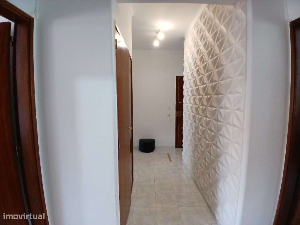 ** T2 com potencial para T3 | Avenida Infante D. Henrique | Setúbal**-16