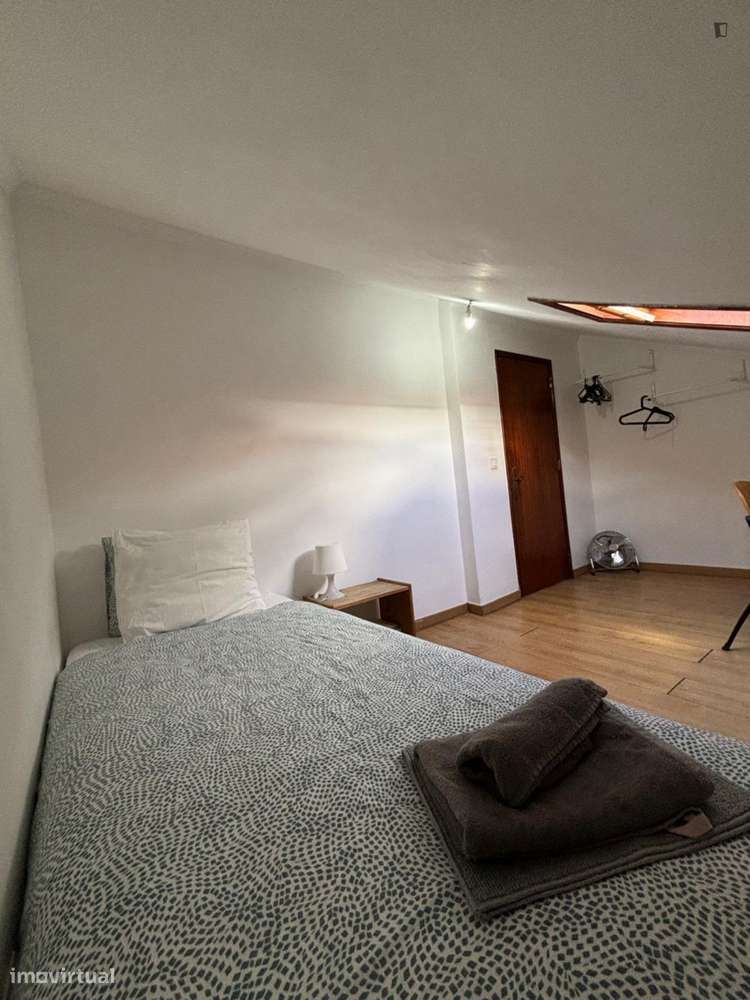 Quarto - localizado em Ajuda Lisbon - Grande imagem: 3/30